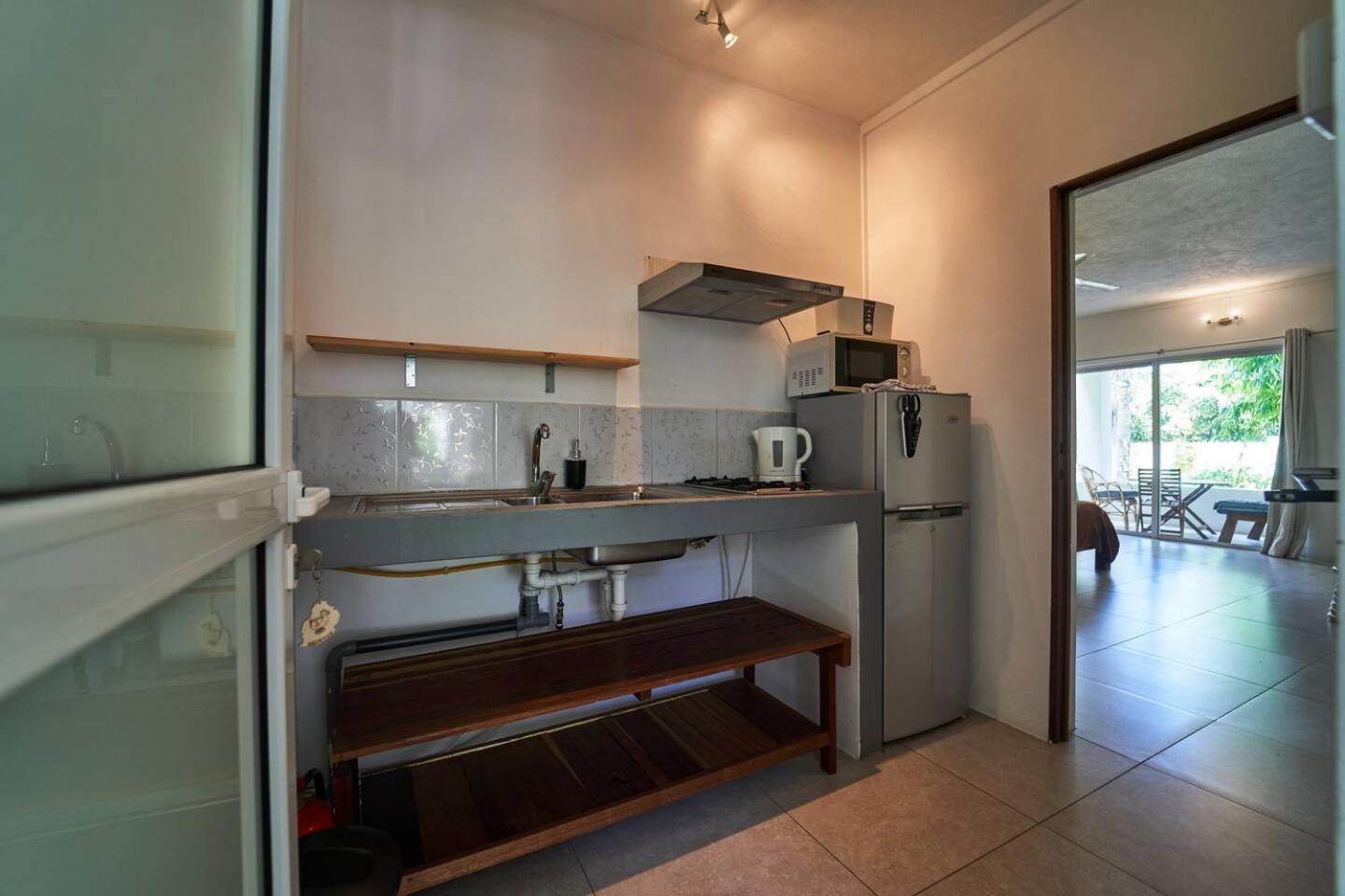 Loukaz -Entire Rental Units W Panoramic Rooftop Coteau Raffin Exterior foto